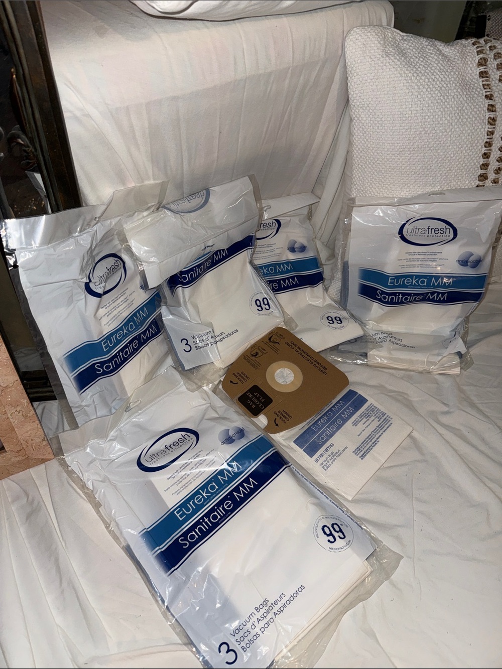 NEW Eureka MM Vacuum Bags - White (Pack of 6)